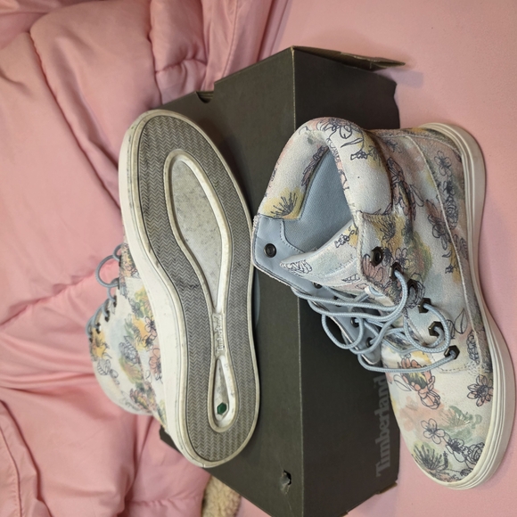 Timberland Floral High-Top Boots - Picture 5 of 6